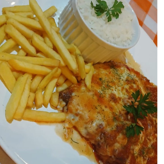 PARMEGIANA DE FILÉ MIGNON (1 pessoa)